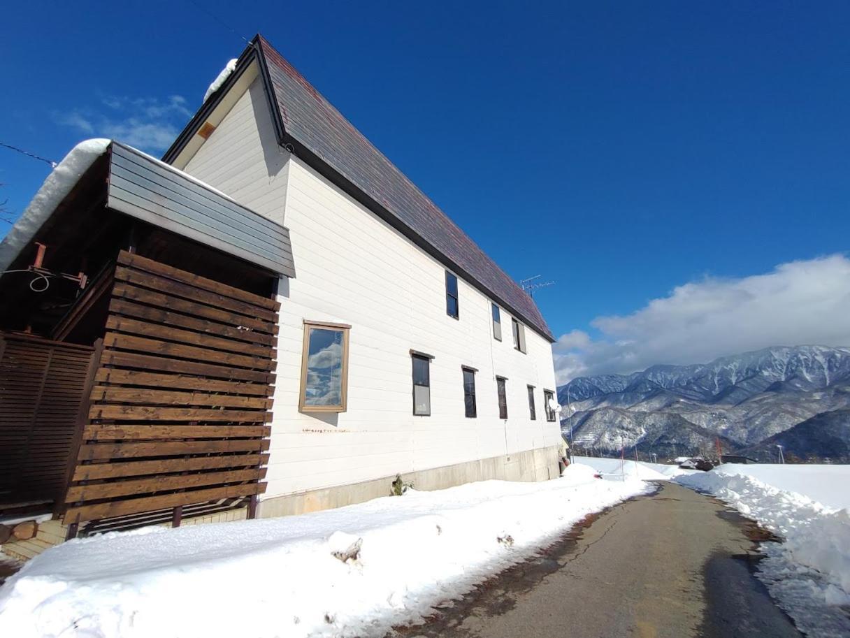 Hakuba Norikura Wakaguri Guesthouse Отари Экстерьер фото