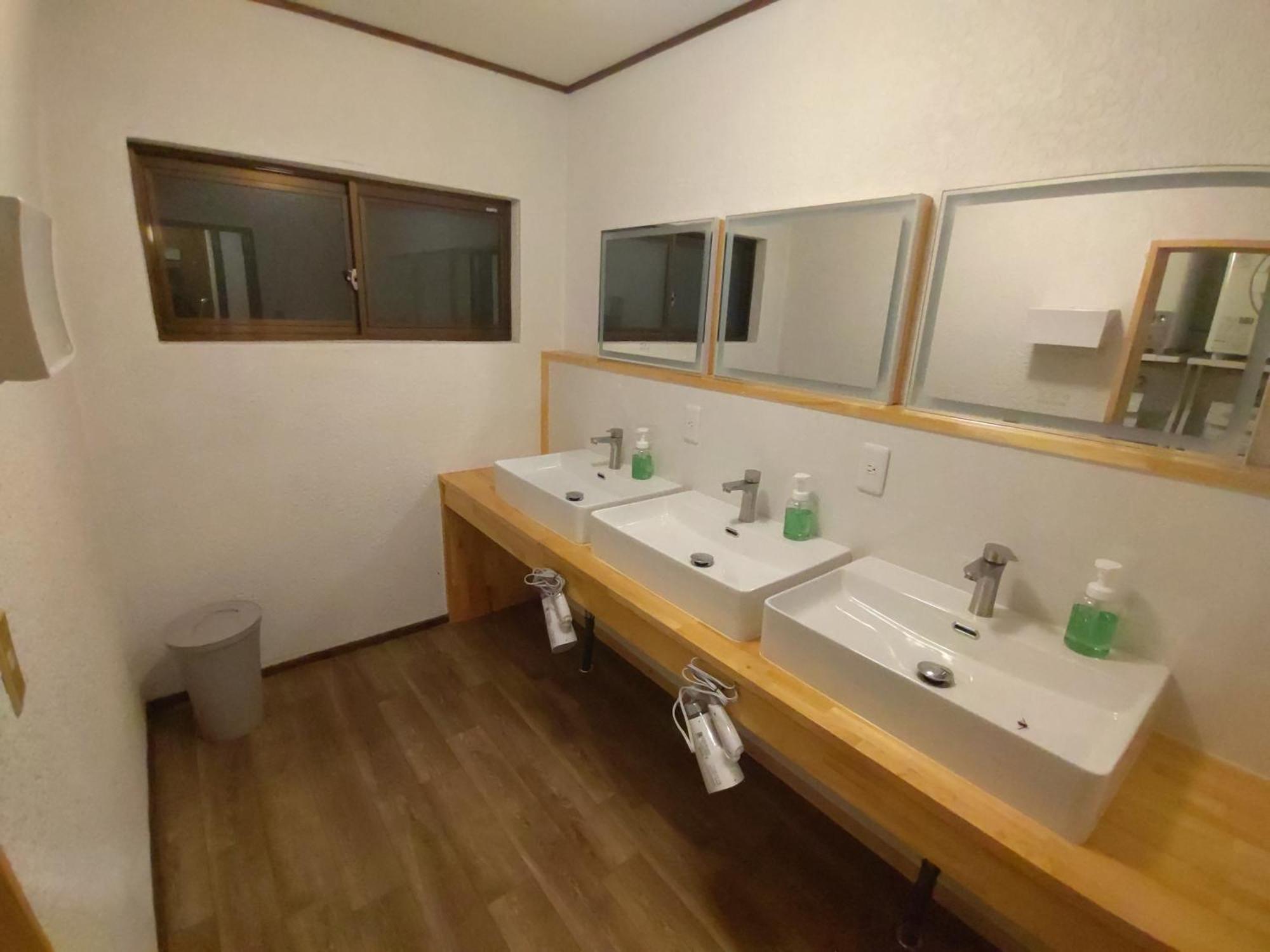 Hakuba Norikura Wakaguri Guesthouse Отари Экстерьер фото